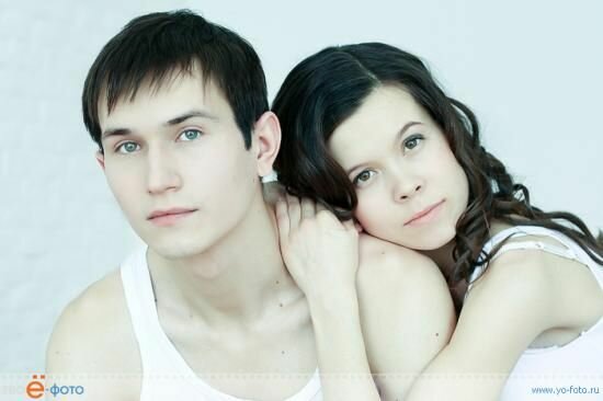 Лучшие позы для фотографирования дома, на улице и в студии.